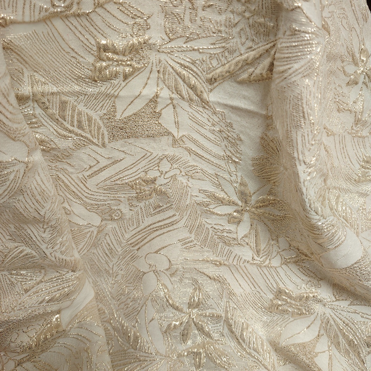 Textile For Sewing - Tela Jacquard con Hojas en Relieve