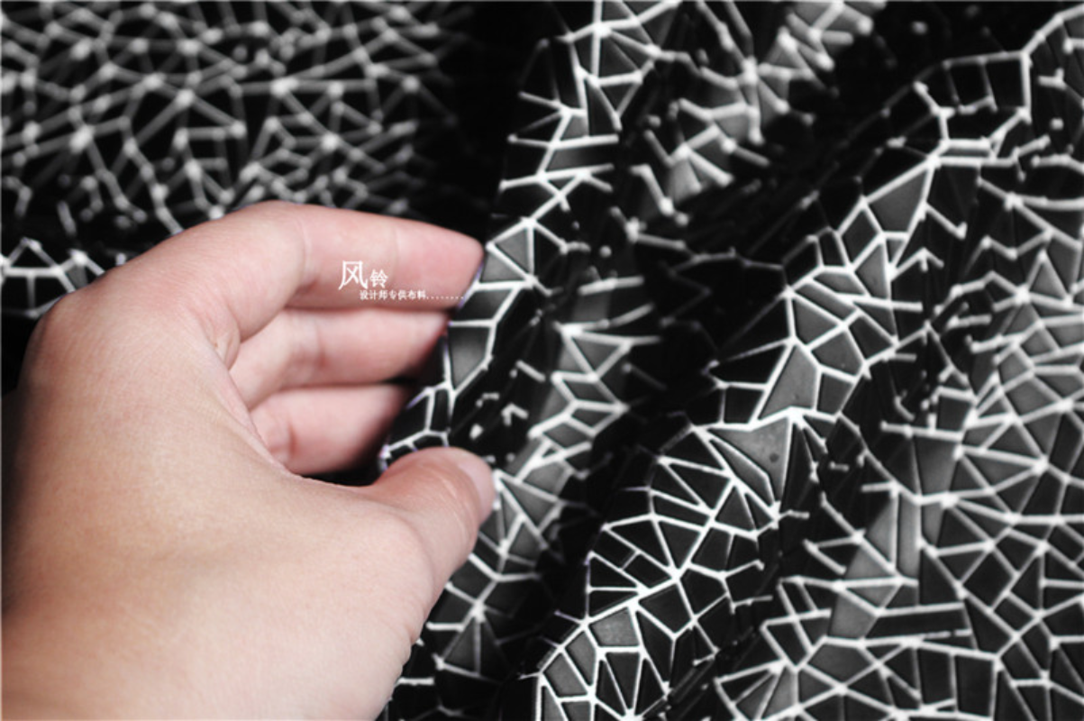 Tela de PU negra con forma Irr - Is Sewing Textile Art reseña y precio