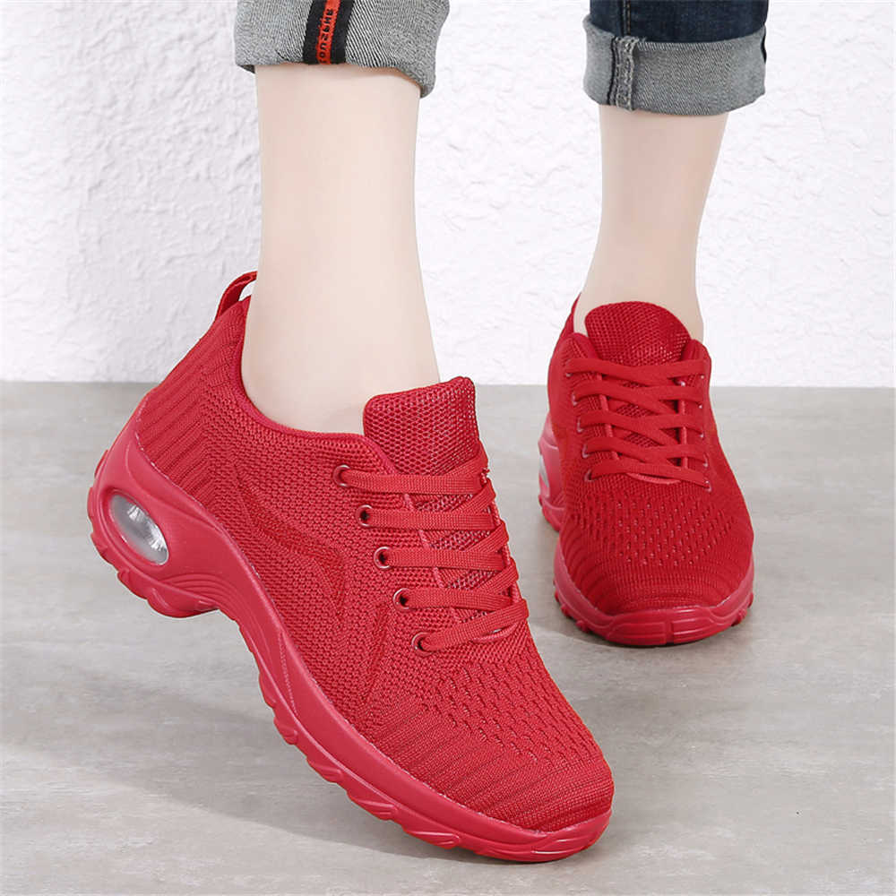 Zapatillas Deportivas de Tacón - Sewing Technology reseña y precio
