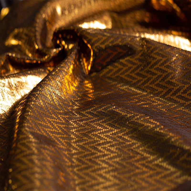 Tela de cuero dorado con textu - Is Sewing Textile Art reseña y precio